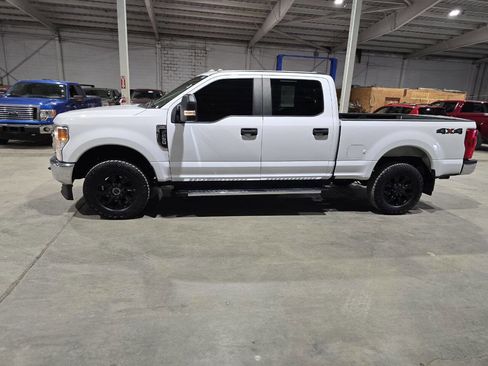Used 2020 Ford F250 XL w/ STX Appearance Package image 5