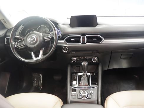 Used 2018 MAZDA CX-5 Touring image 2