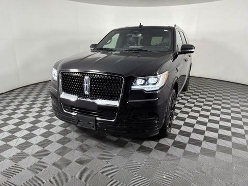 Used 2024 Lincoln Navigator Reserve AWD/4WD image 15