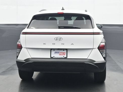 Used 2025 Hyundai Kona SEL FWD image 5