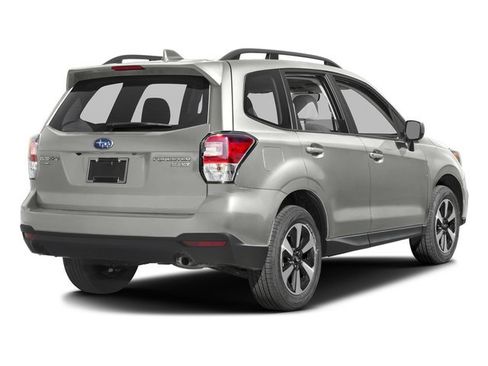 Used 2017 Subaru Forester 2.5i Premium w/ All-Weather Package AWD/4WD image 2