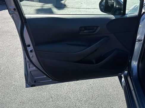 Used 2022 Toyota Corolla LE image 5