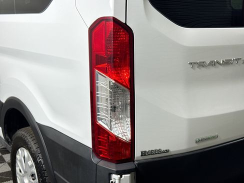 Used 2023 Ford Transit 350 XLT image 34