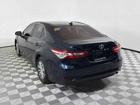 Used 2019 Toyota Camry FWD image 7