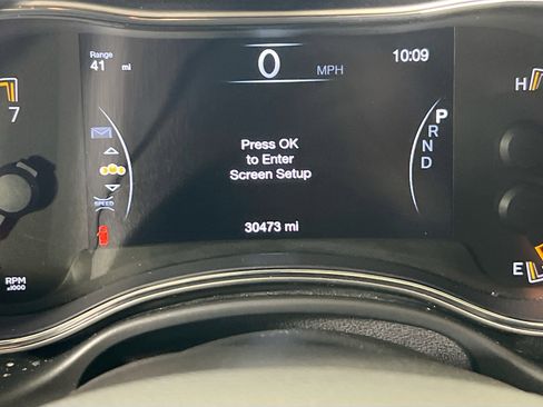 Used 2022 Jeep Grand Cherokee Laredo X image 12