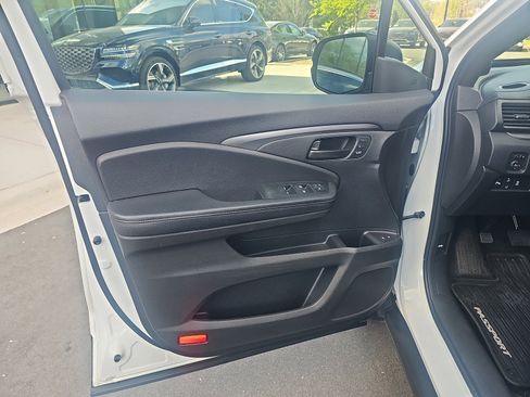 Used 2022 Honda Passport EX-L image 9