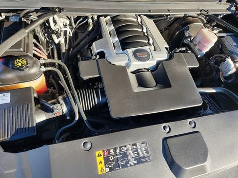 Used 2020 Cadillac Escalade Platinum w/ Escalade Sport Edition image 37