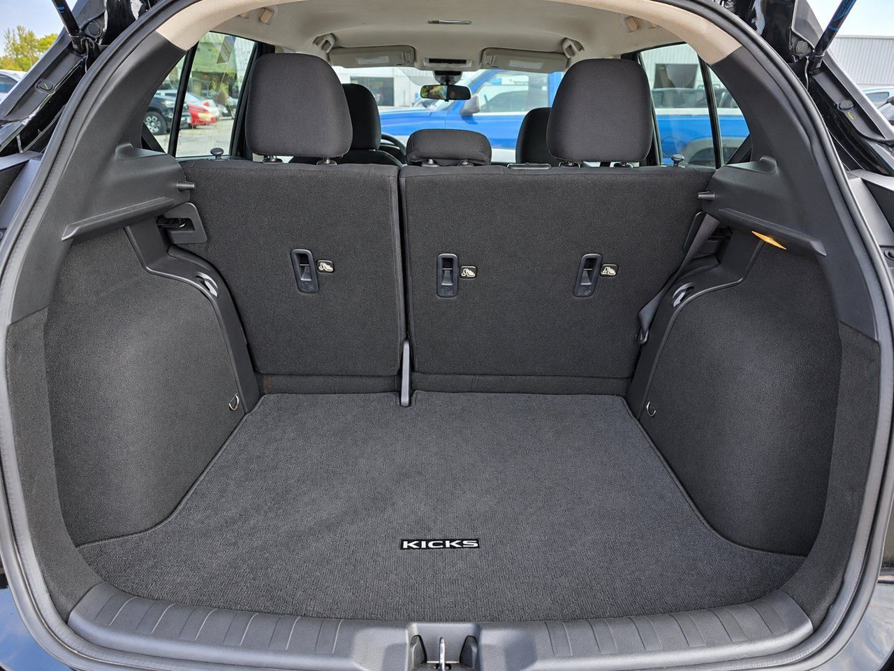 Used 2023 Nissan Kicks SV FWD image 27