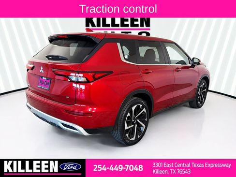 Used 2024 Mitsubishi Outlander SE Black Edition image 8