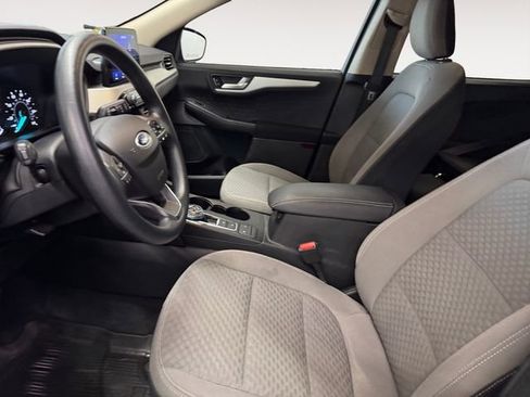 Used 2020 Ford Escape SE image 7