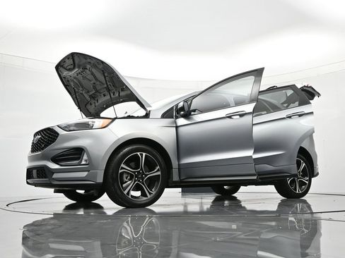 Used 2020 Ford Edge ST image 49