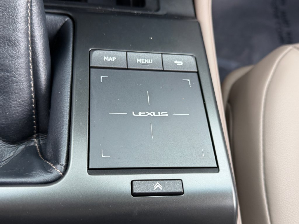 Certified 2023 Lexus GX 460 Premium w/ Premium Package AWD/4WD image 32