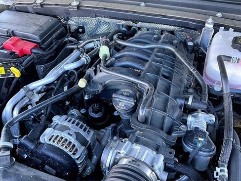 Used 2025 Jeep Gladiator Rubicon w/ Convenience Group image 34