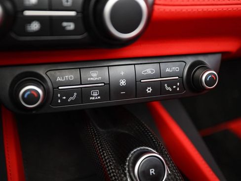 Certified 2019 Ferrari Portofino RWD image 37