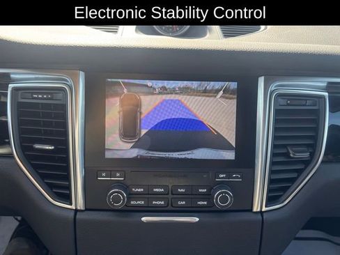 Used 2018 Porsche Macan Sport Edition image 14