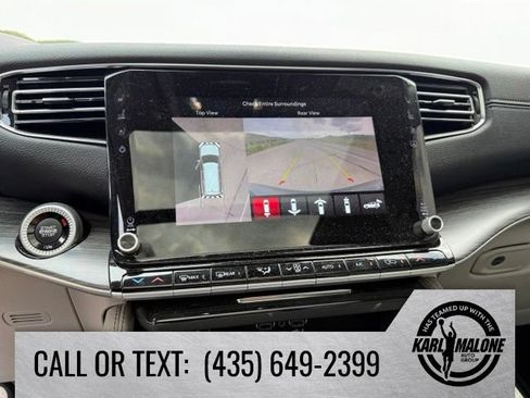Used 2023 Jeep Wagoneer L Series III w/ Premium Group I AWD/4WD image 20