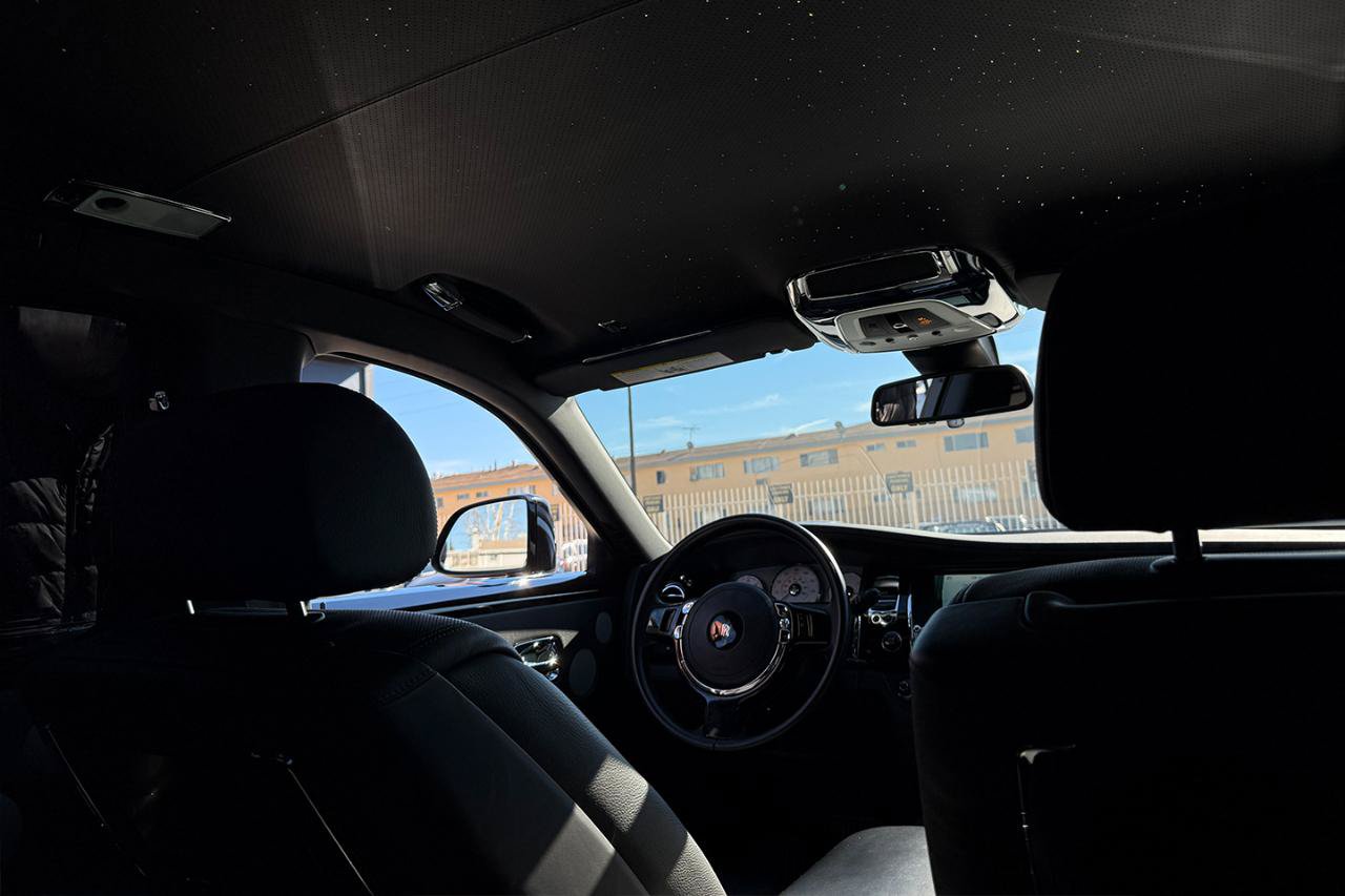 Used 2016 Rolls-Royce Ghost RWD image 20