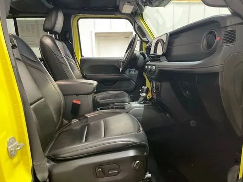 Used 2024 Jeep Wrangler Unlimited Rubicon AWD/4WD image 19