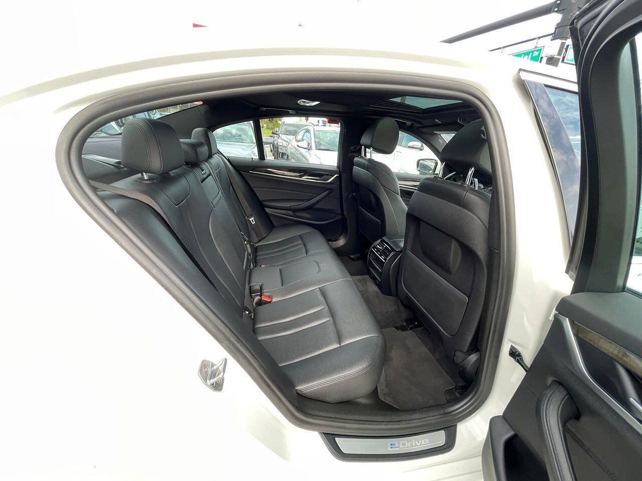 Used 2018 BMW 530e RWD image 14