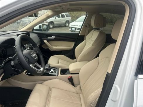 Used 2024 Audi Q5 e Premium Plus image 16