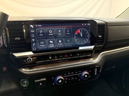 Used 2024 GMC Sierra 2500 SLE w/ SLE Convenience Package image 14