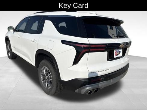 Used 2026 Chevrolet Traverse LT w/ Driver Confidence Package AWD/4WD image 6