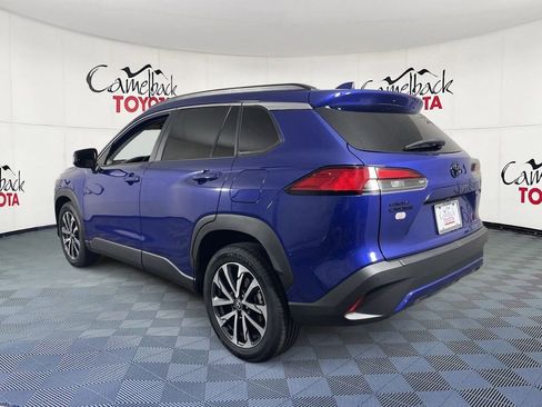 Used 2024 Toyota Corolla Cross XLE w/ Convenience Package FWD image 6