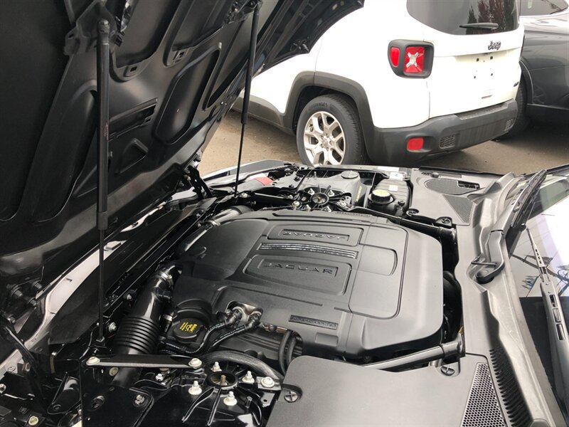 Used 2017 Jaguar F-TYPE Coupe RWD image 16