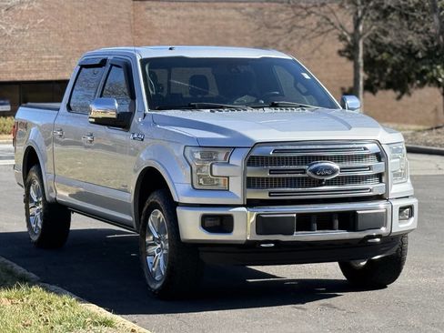 Used 2016 Ford F150 Platinum w/ Equipment Group 701A Luxury AWD/4WD image 3