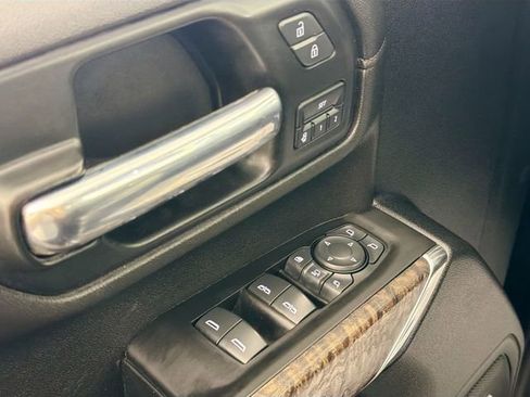 Used 2021 GMC Sierra 2500 Denali w/ Denali Ultimate Package image 18