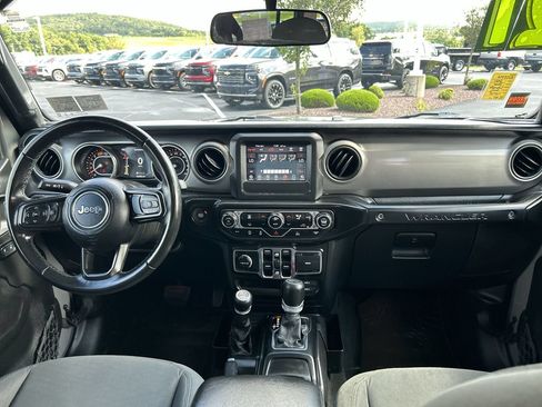 Used 2021 Jeep Wrangler Unlimited Sport AWD/4WD image 16