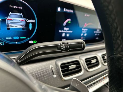 Used 2023 Mercedes-Benz GLS 450 4MATIC image 13