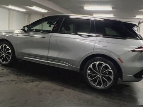 Used 2024 Lincoln Nautilus Reserve w/ Equipment Group 202A AWD/4WD image 6