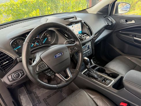Used 2017 Ford Escape Titanium AWD/4WD image 10