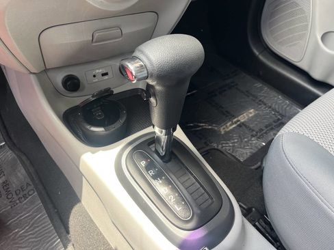 Used 2011 Hyundai Accent GLS w/ Premium Pkg 4 image 37