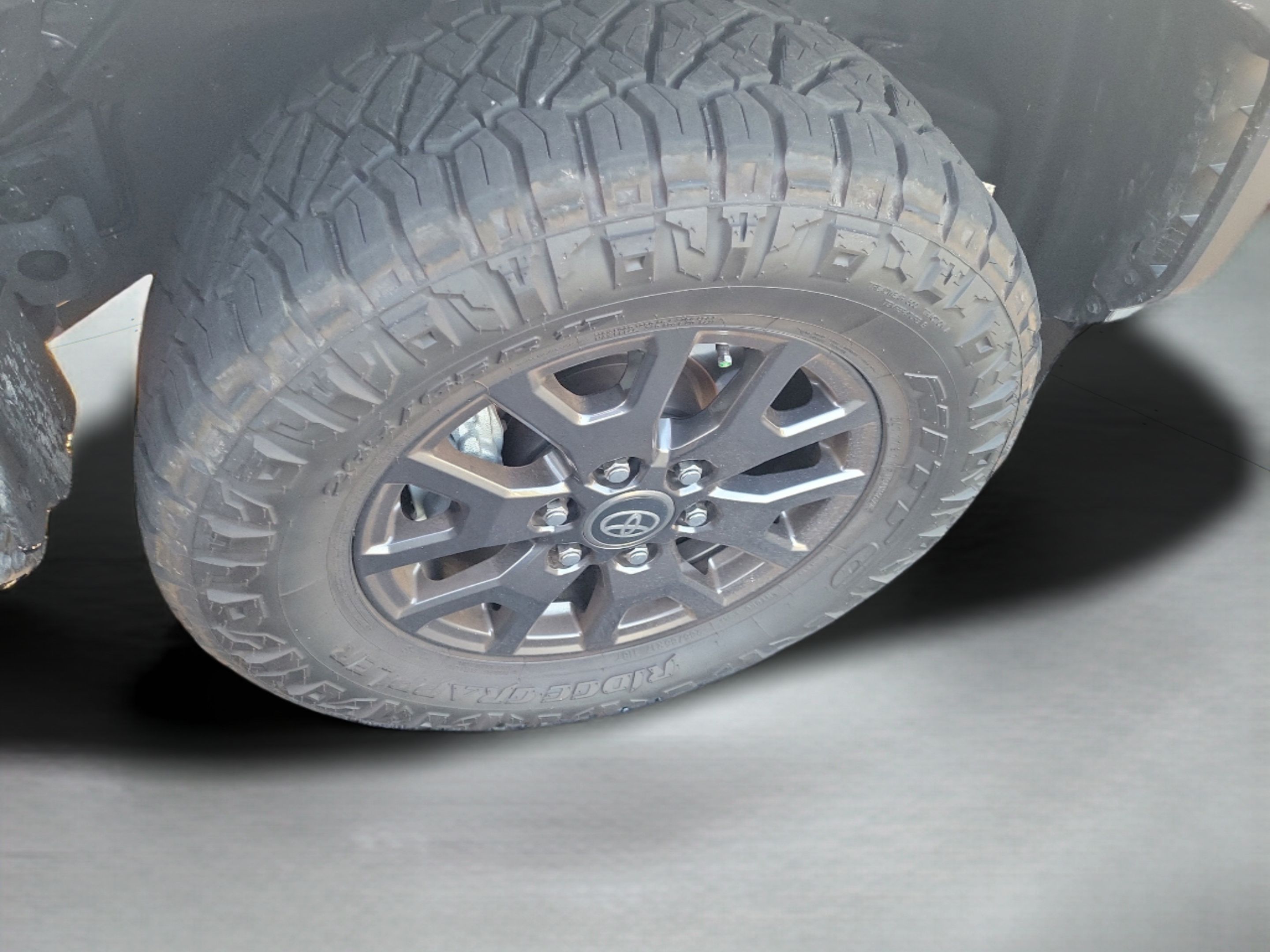 Used 2026 Toyota 4Runner SR5 AWD/4WD image 29