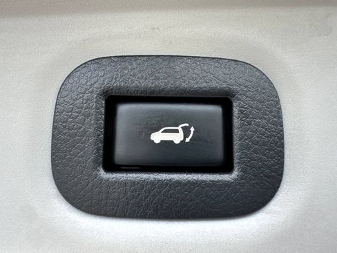 Used 2020 Nissan Rogue SL w/ Premium Package AWD/4WD image 13