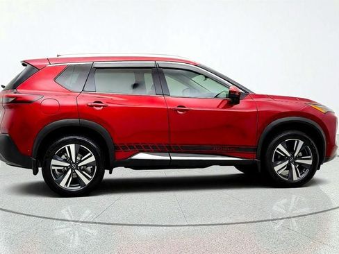 Used 2023 Nissan Rogue SL w/ SL Premium Package FWD image 4