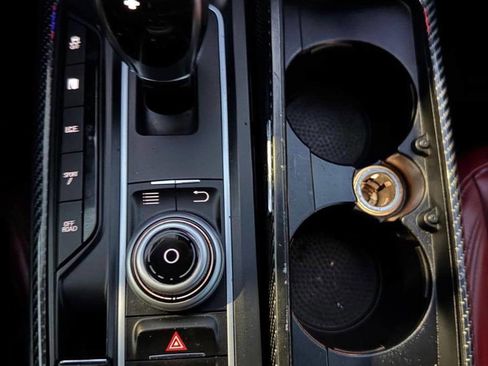 Used 2018 Maserati Levante image 31