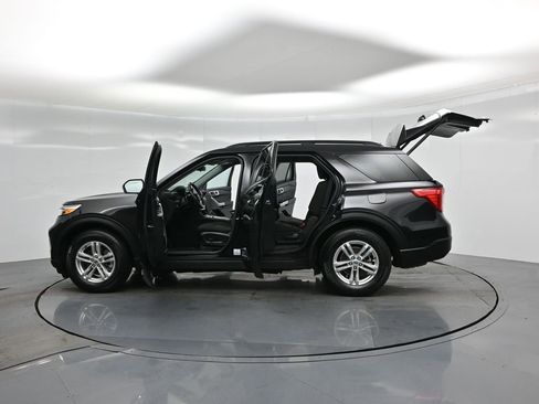 Certified 2022 Ford Explorer XLT image 36
