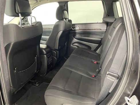 Used 2012 Jeep Grand Cherokee Laredo image 15