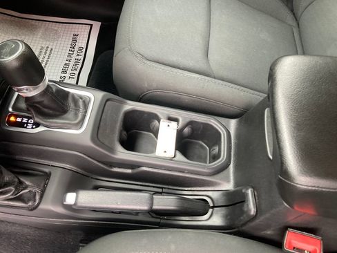 Used 2019 Jeep Wrangler Unlimited Sport S AWD/4WD image 33