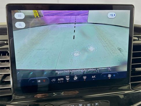 Used 2023 Ford Transit 350 XLT image 30