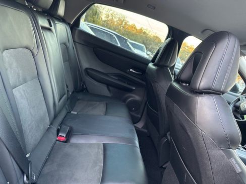 Used 2024 Nissan Ariya FWD image 12