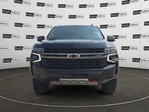 Used 2021 Chevrolet Tahoe Z71 w/ Z71 Off-Road Package AWD/4WD image 8
