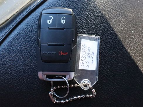 Used 2022 RAM 3500 Tradesman image 33