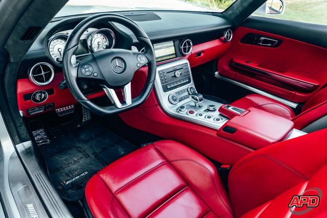 Used 2012 Mercedes-Benz SLS AMG Roadster image 2