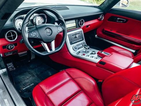 Used 2012 Mercedes-Benz SLS AMG Roadster image 2