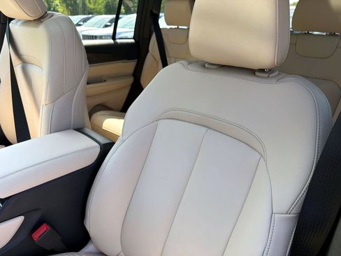 New 2027 Jeep Grand Cherokee Limited AWD/4WD image 10