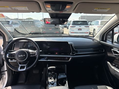 Used 2023 Kia Sportage EX FWD image 28